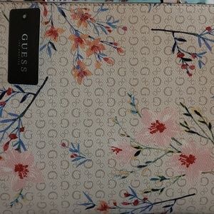 Guess Bags - Guess Purse Guess Bags - Guess Purse